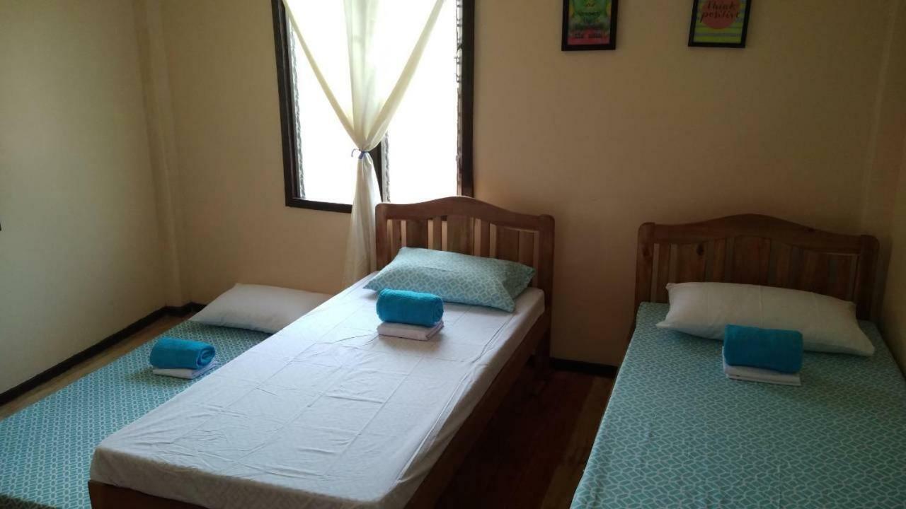 Nelmann'S Nipa Huts Hotel San Vicente  Buitenkant foto