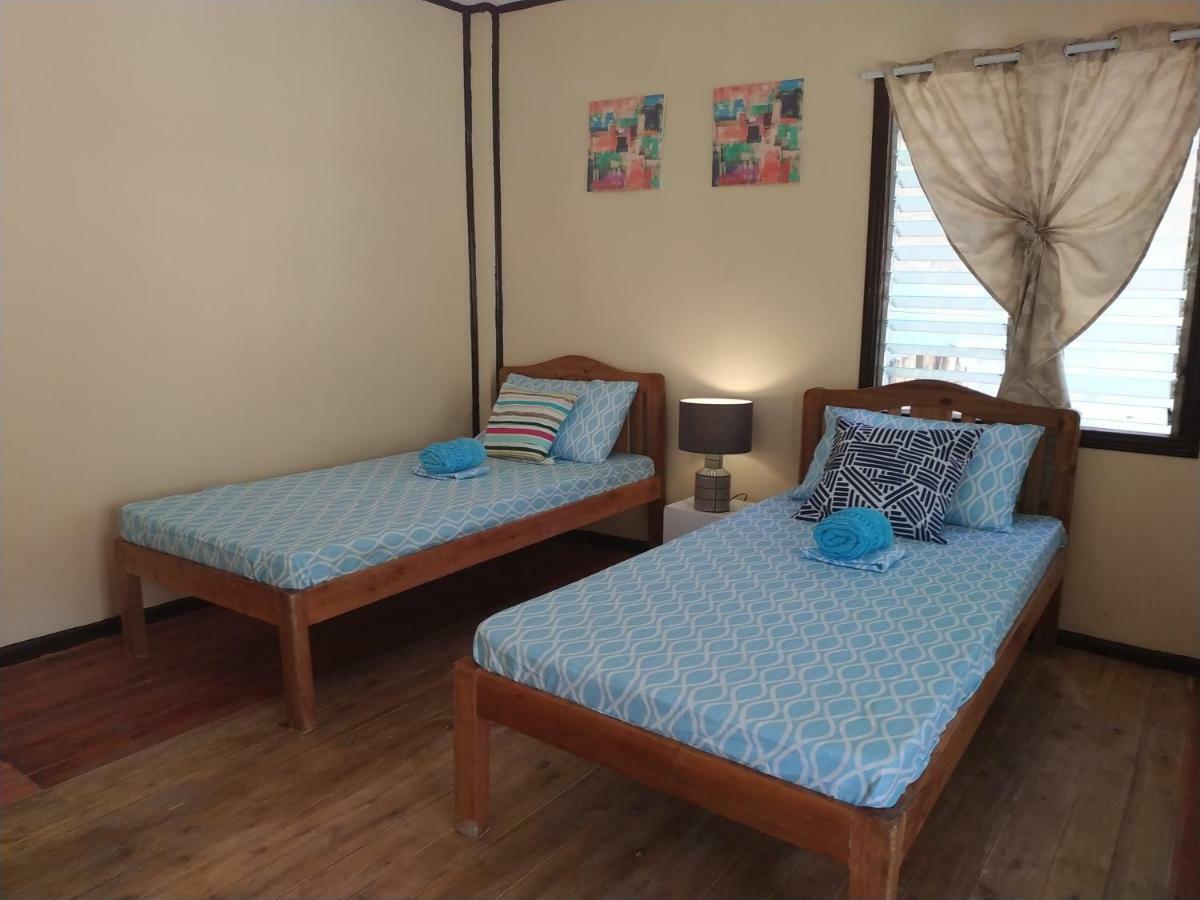 Nelmann'S Nipa Huts Hotel San Vicente  Buitenkant foto